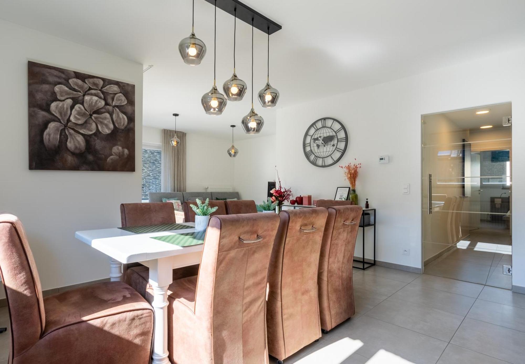 Cedrien Terrace Apartment Ла Рош ан Арден Екстериор снимка