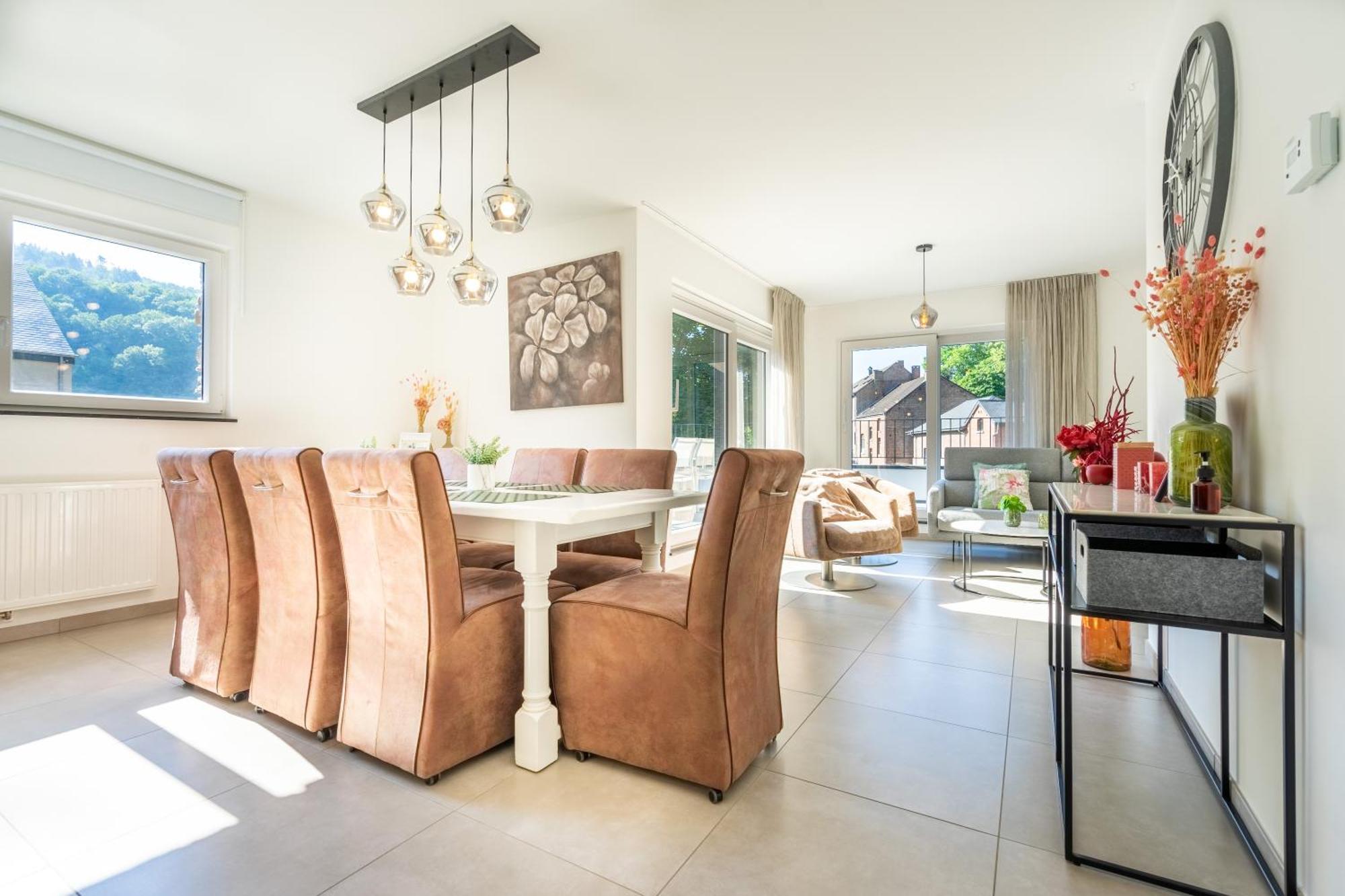 Cedrien Terrace Apartment Ла Рош ан Арден Екстериор снимка